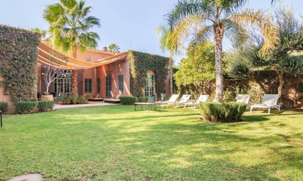 El Aggada Villa | Luxurious Villa exclusively in Marrakech with peaceful swimming pool not overlooked