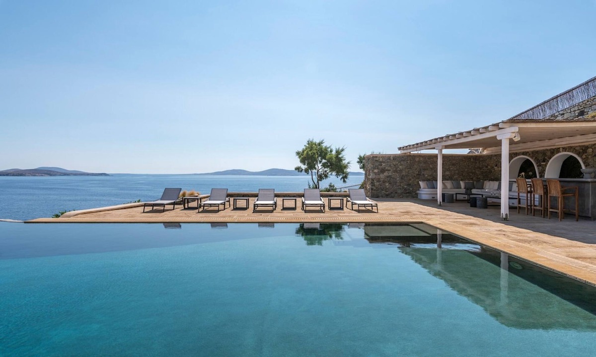 Agios Ioannis Villa | Luxury Villa Roshell