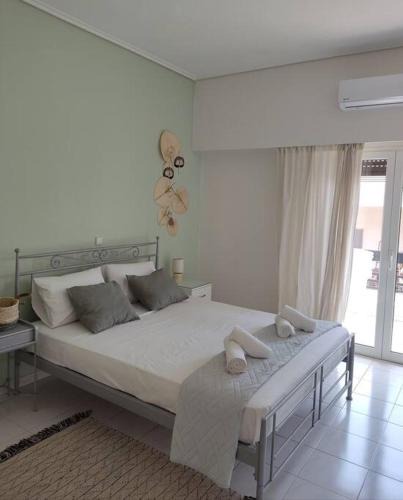 Argyroupoli Apartment | M.V Apartment