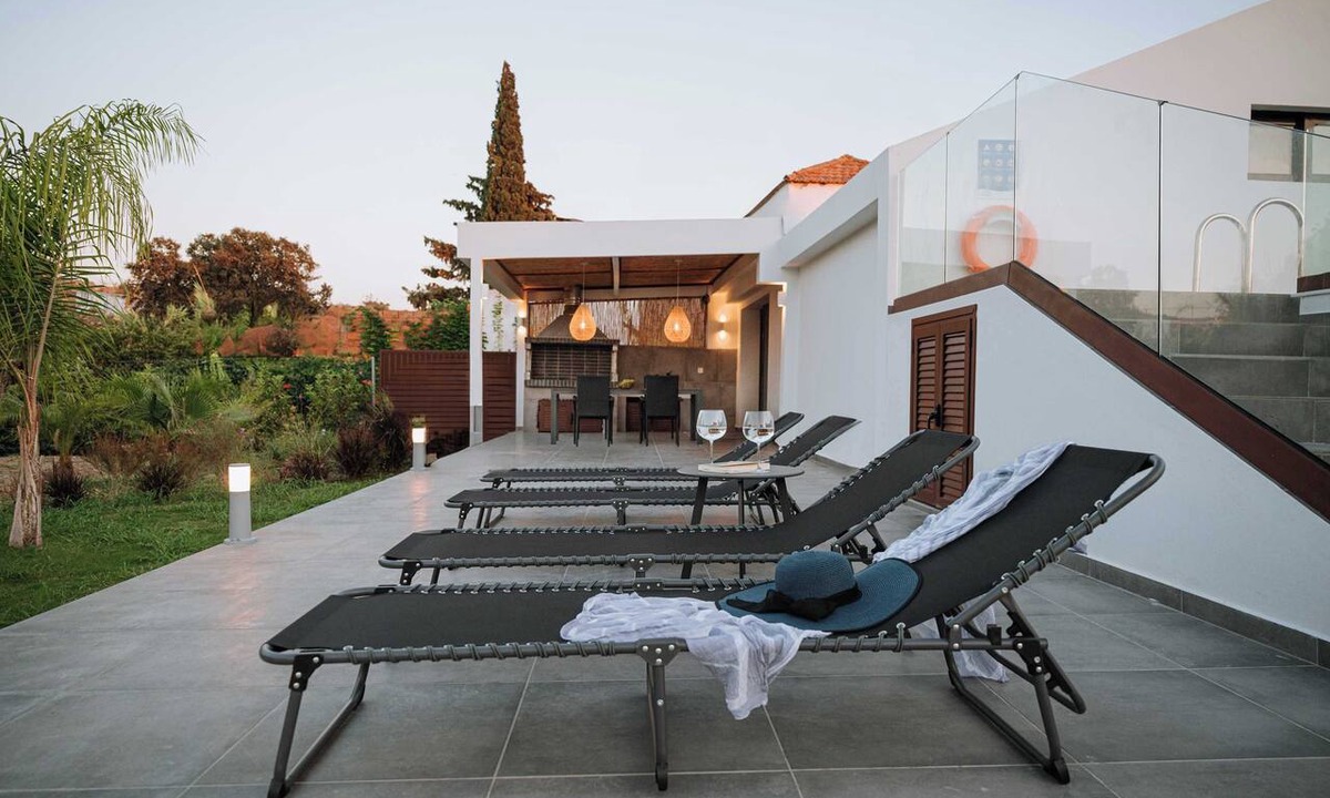 Soroni Villa | Manolis Seaside Villa with Private Pool, 500m from the Beach