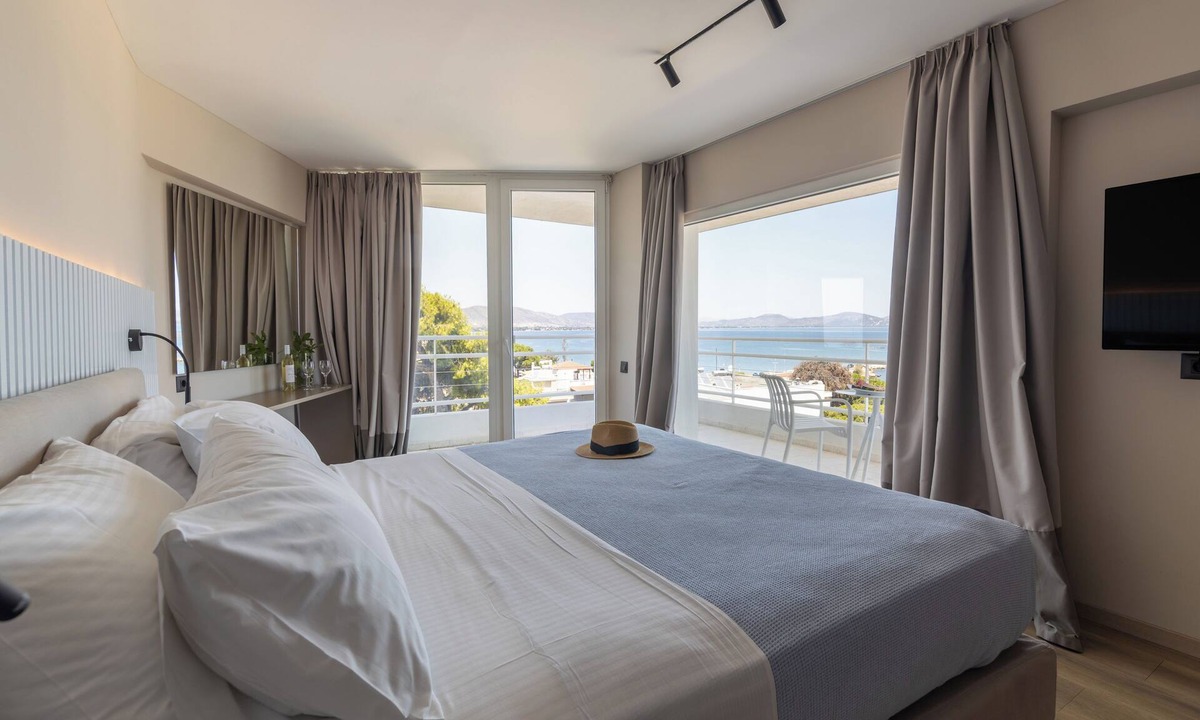 Nea Makri Hotel | Marathon Beach Resort