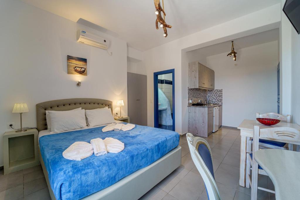 Perissa Apartment | Marousi Suites