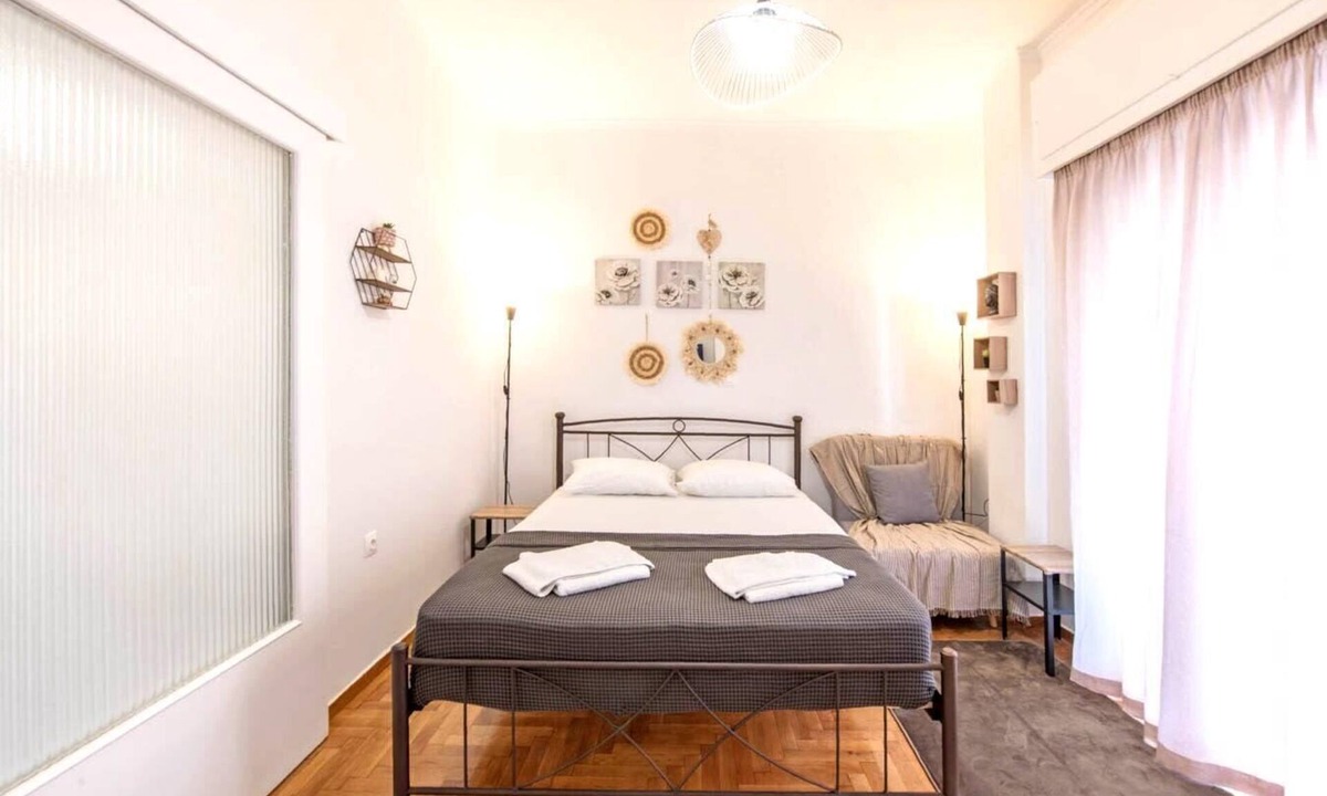Ilisia Apartment | Minimal and cozy Home in Zografou