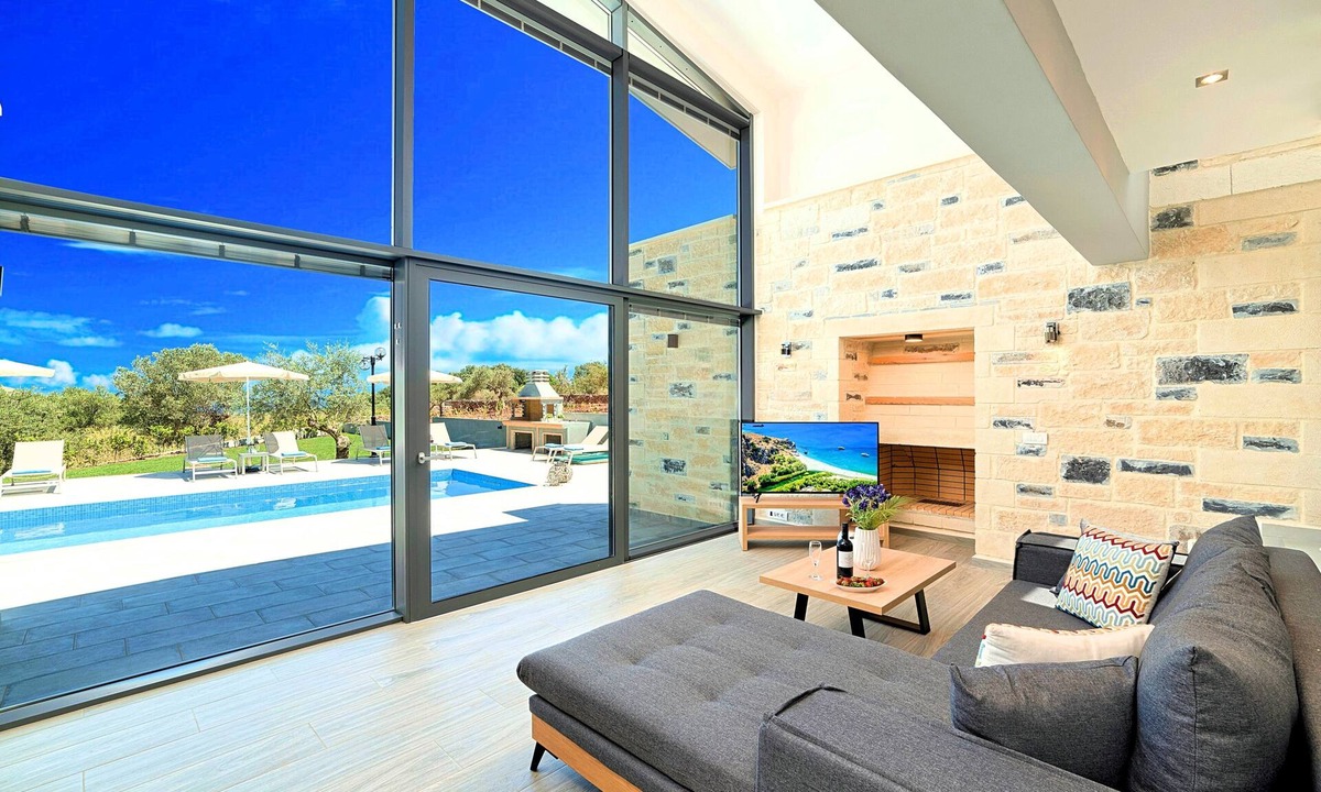 Mathes Villa | Moonlight Maxima Villa 2 Heated Pools 30 guests