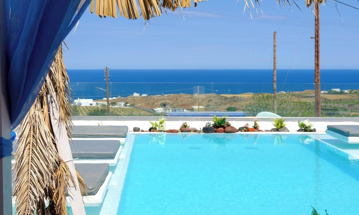 Vourvoulos Hotel | Nalu Suites