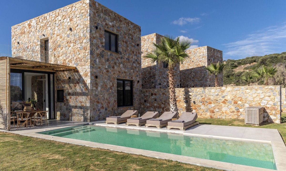 Kymi-Aliveri House | Norte Luxury Villas 2