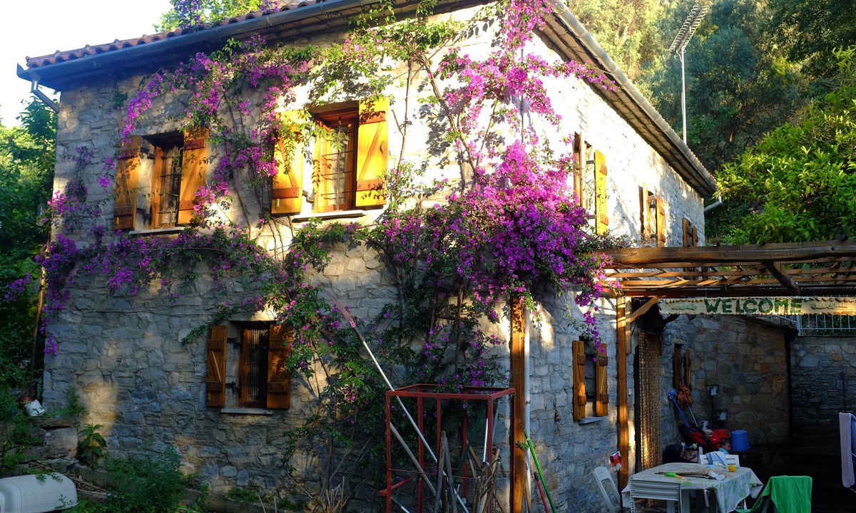 Milina House | Pelion stone house and gardens