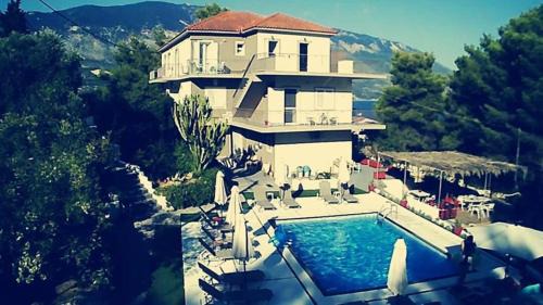 Pesada Apartment | Pessada Bay Studios and Apartments