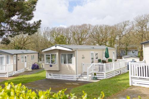 Milford on Sea House | Pineview Retreat