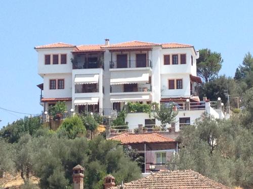 Platania Apartment | Platanias Hillside