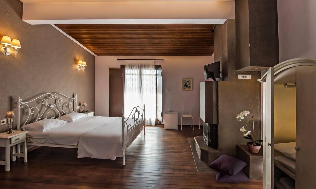 Katachas House | Polys Guest House
