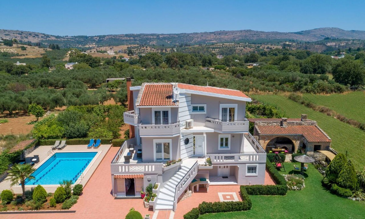 Apokoronas Villa | Private 4-Bedroom villa, large pool, amazing gardens, relaxing family vacations