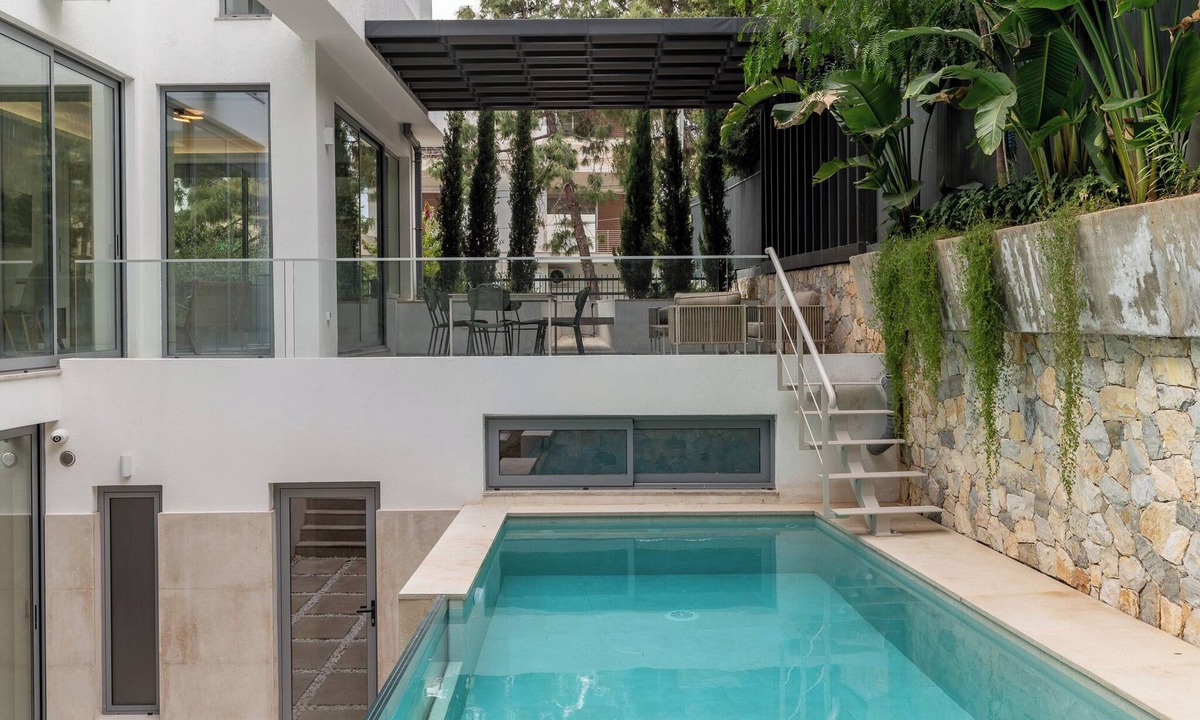 Voula House | Private Pool Villa | Walk to Beach & Voula Square