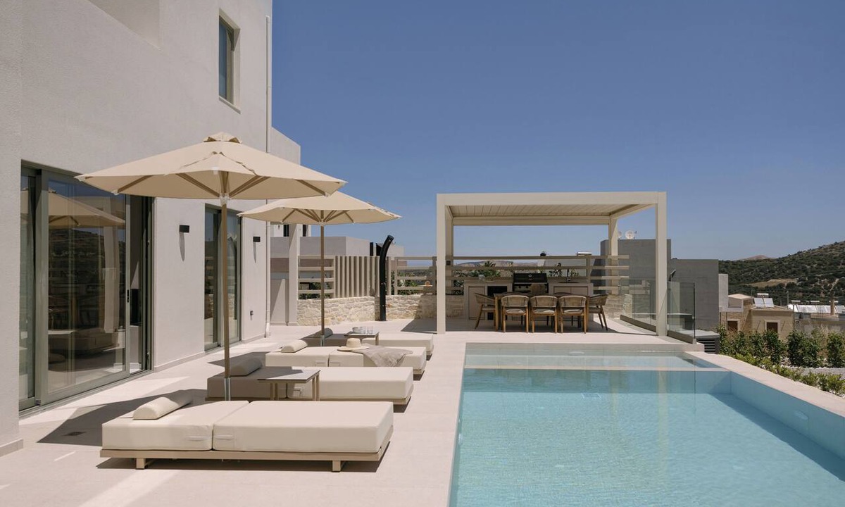 Skaleta Villa | Pyxis Villa, Family Friendly with Heated Pool