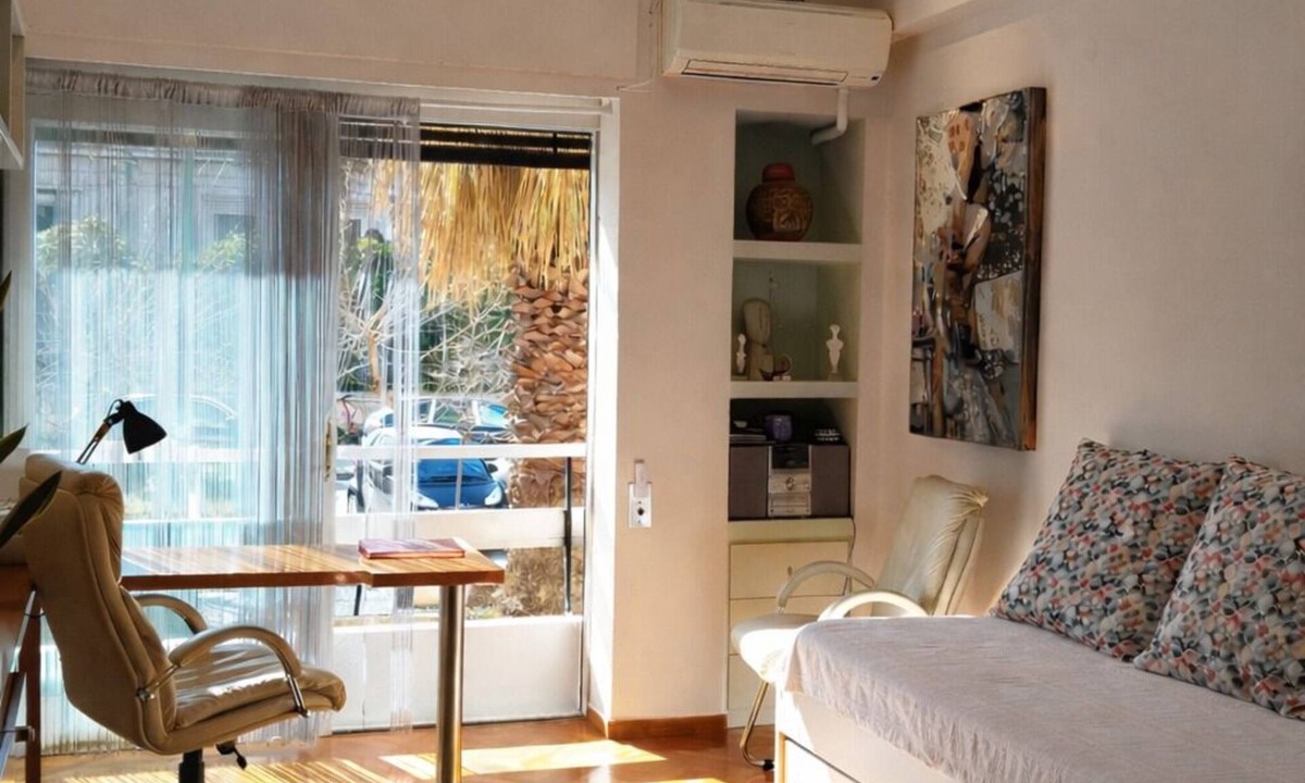 Ilisia Apartment | Quiet and bright - an authentic apartment near the Hilton