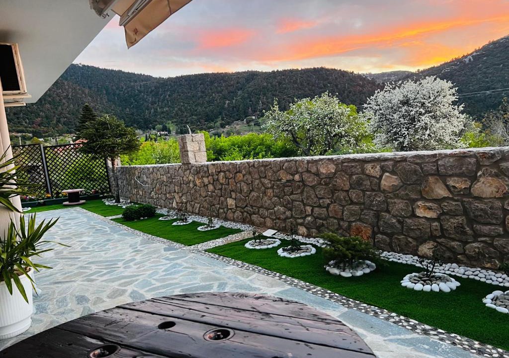 Kyriaki Apartment | Quiet Mountain View Retreat Helicon, Kyriaki