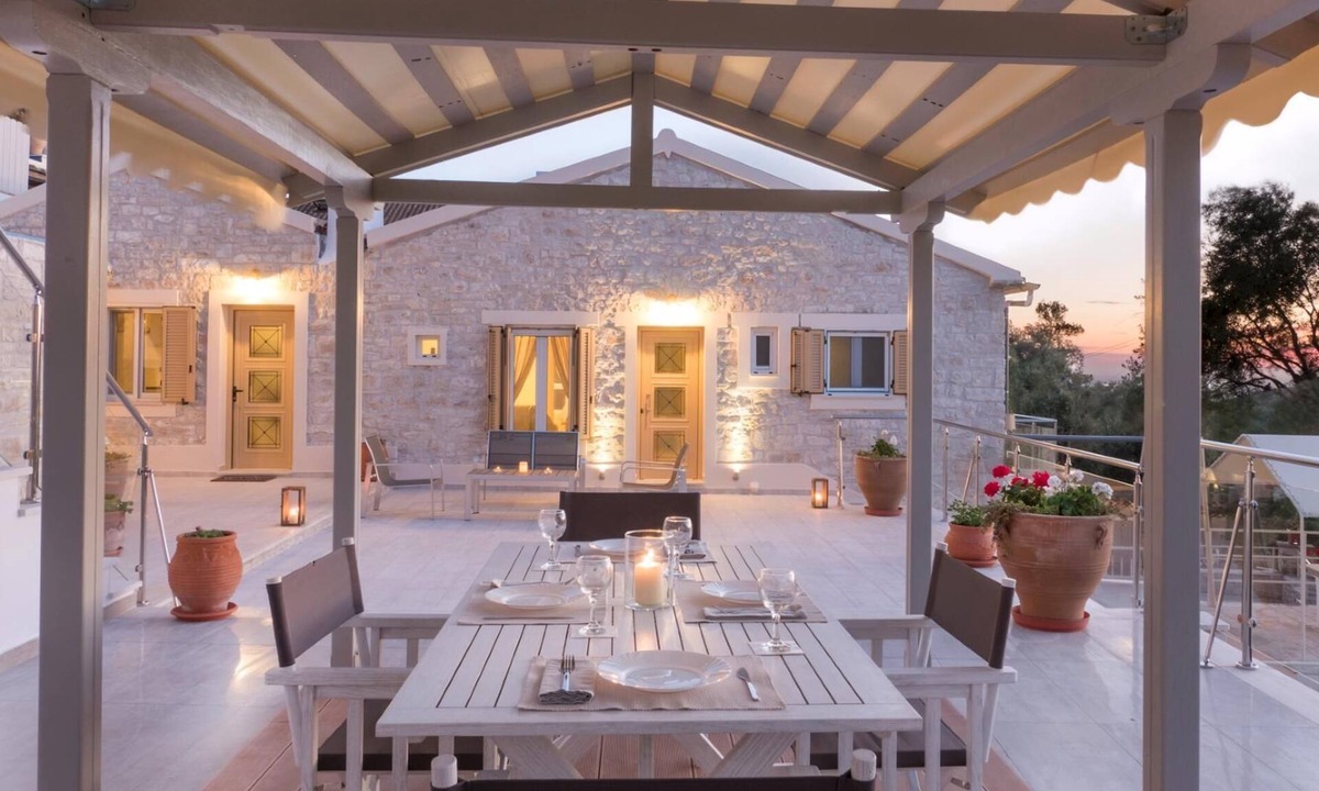 Magazia Villa | Restored Hamlet House for Adults with Light Interiors near Beach & Taverna