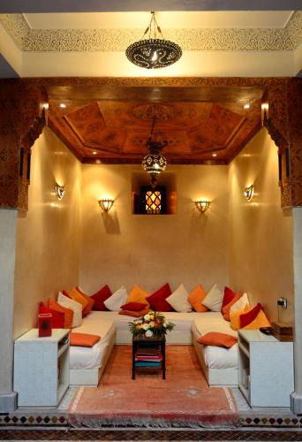 El Hara House | Riad Charik