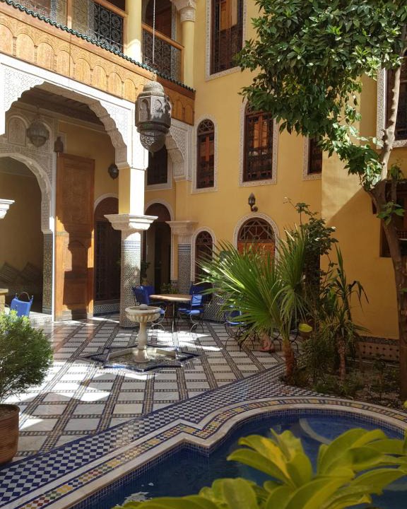 Ain Azlitan House | Riad Layalina Fes 7 Chambres & 18 Personnes Piscine, Parking, Vue & Wifi au Pied Medina
