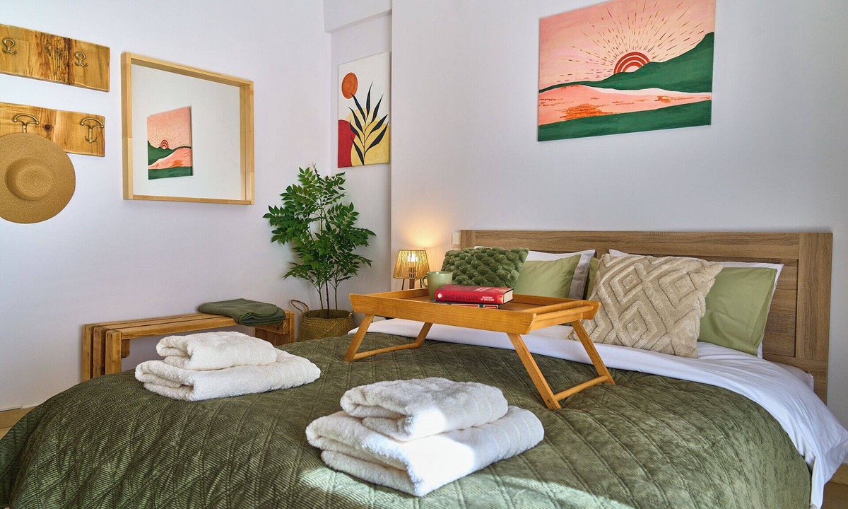 Larissa Apartment | Rio studio apt- Cozy & Quiet Central escape