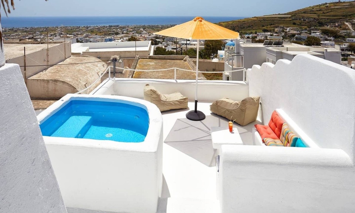 Emporio House | Santorini-treasures strawberry villa traditional