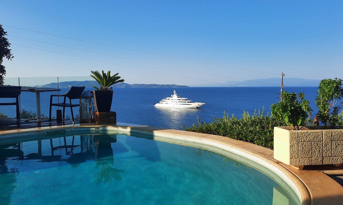 Kilada Villa | Sea Sight ,the dreaming view( Heated pool with a corresponding fee in season)