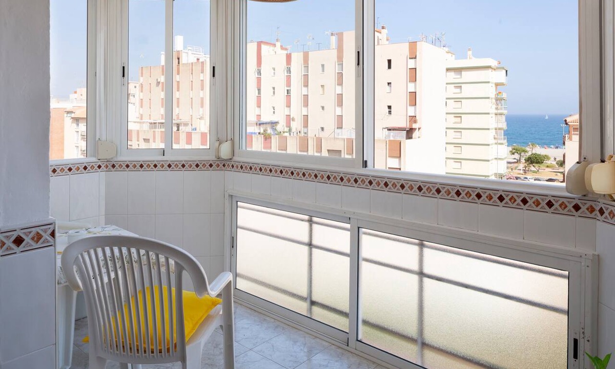 Torre del Mar Apartment | Studio Apartment 'Torre Del Mar' with Sea View, Wi-Fi and Air Conditioning