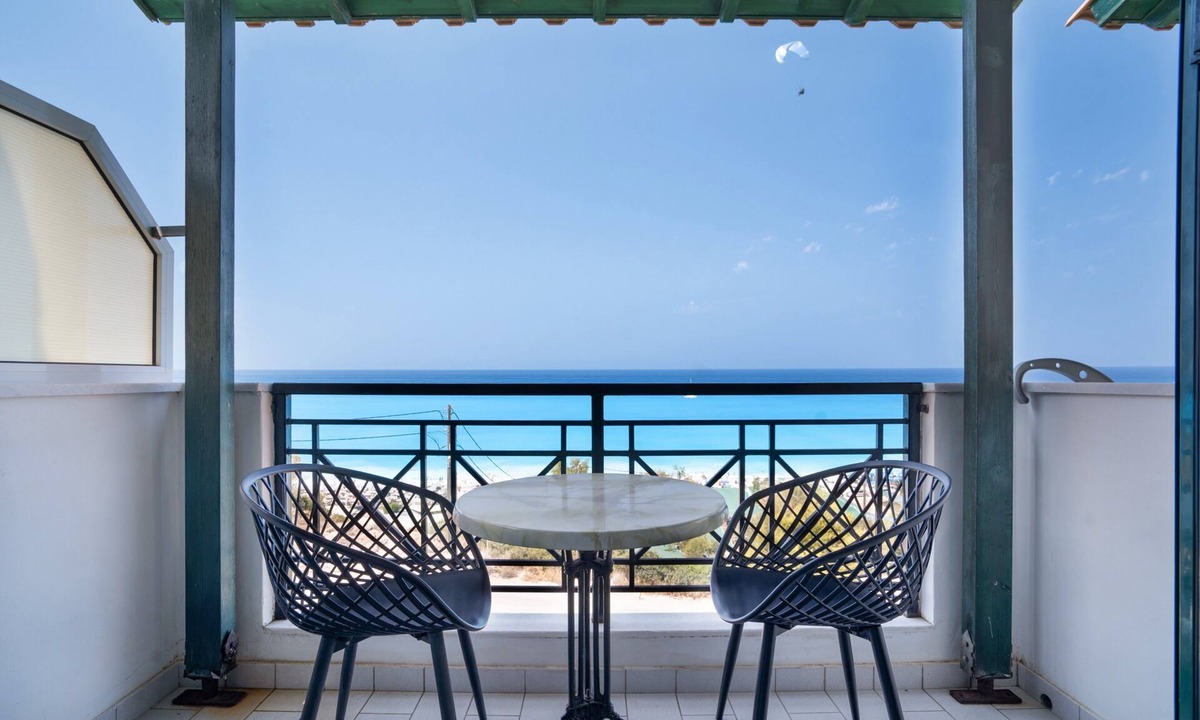 Agios Nikitas Apartment | Studio Apartment 'Sunset Triple 1' with Sea View, Wi-Fi and Air Conditioning