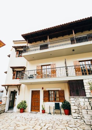 Kalavrita Apartment | Studios EYTYXIA-3