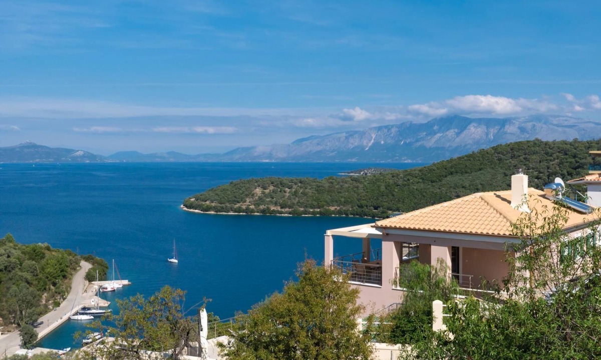 Spartochori Villa | Stylish Contemporary House with Sea Views near Spartachori and Beach