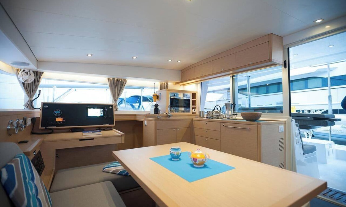 Nikita Boat Rental | Sun-Kissed Sailing: A Luxurious Beach Experience in Nikiti, Macedonia