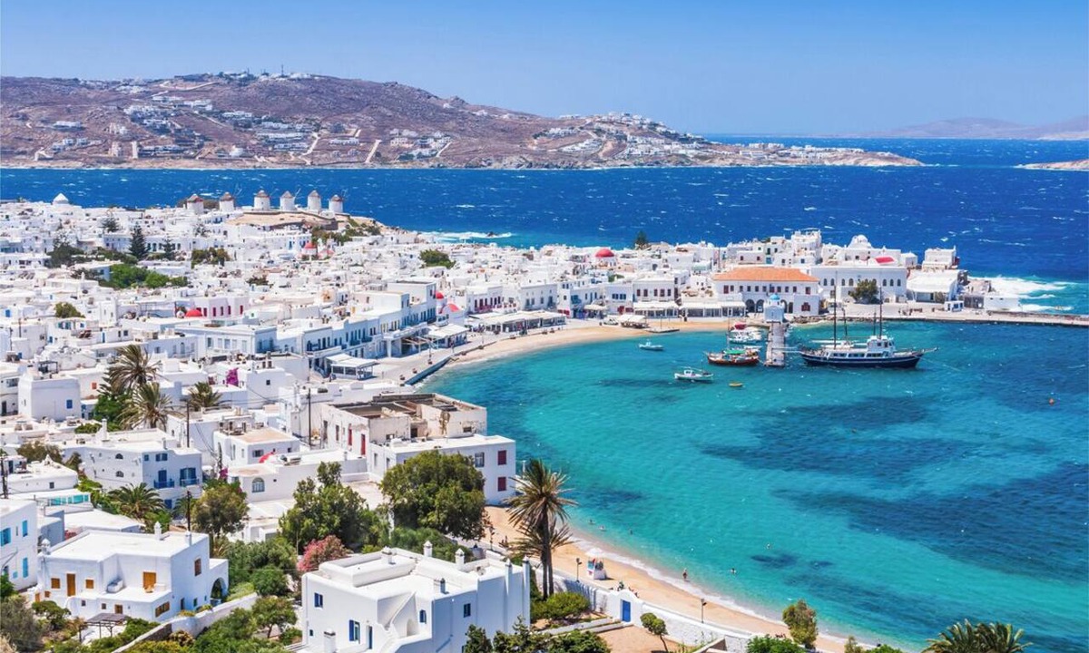 Tourlos Boat Rental | Sun-Kissed Sailing Adventure in Islas Cícladas, Mykonos