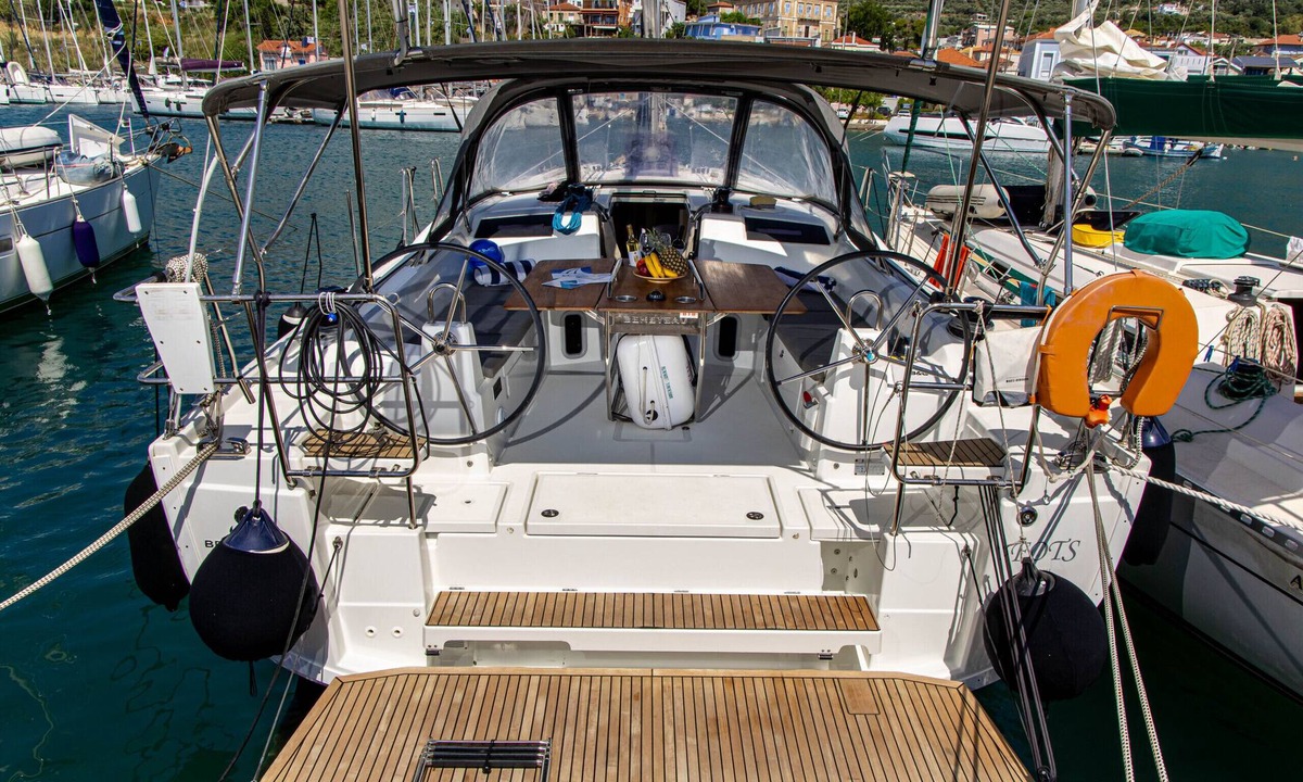 Paleros Boat Rental | Sun-Kissed Sailing Adventure in the Ionian Islands