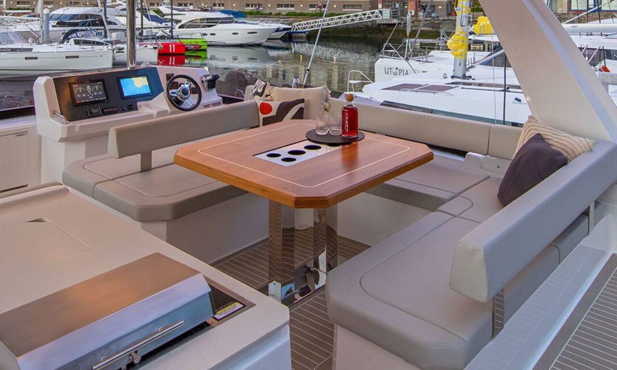Pasalimani Boat Rental | Sun-Kissed Sailing Adventure in Islas Sarónicas