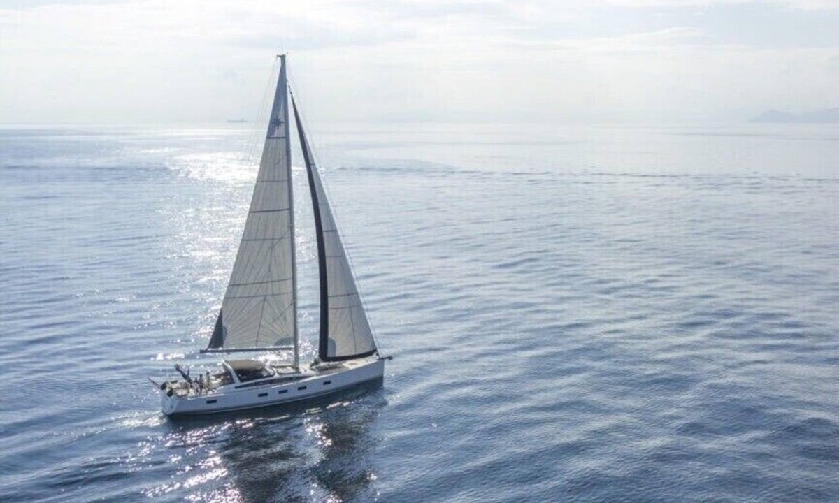 Alimos Boat Rental | Sun-Kissed Sailing Adventure in Islas Sarónicas