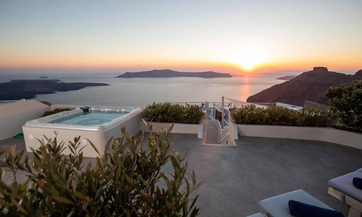 Firostefani Villa | Sunset View Villa Santorini - 3 Bedroom Villa & Private Jacuzzi