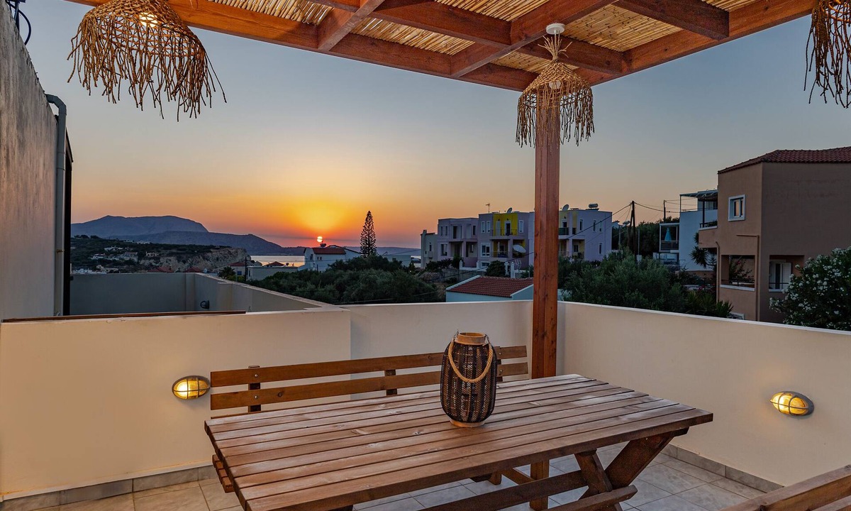 Almyrida Apartment | THE BASE