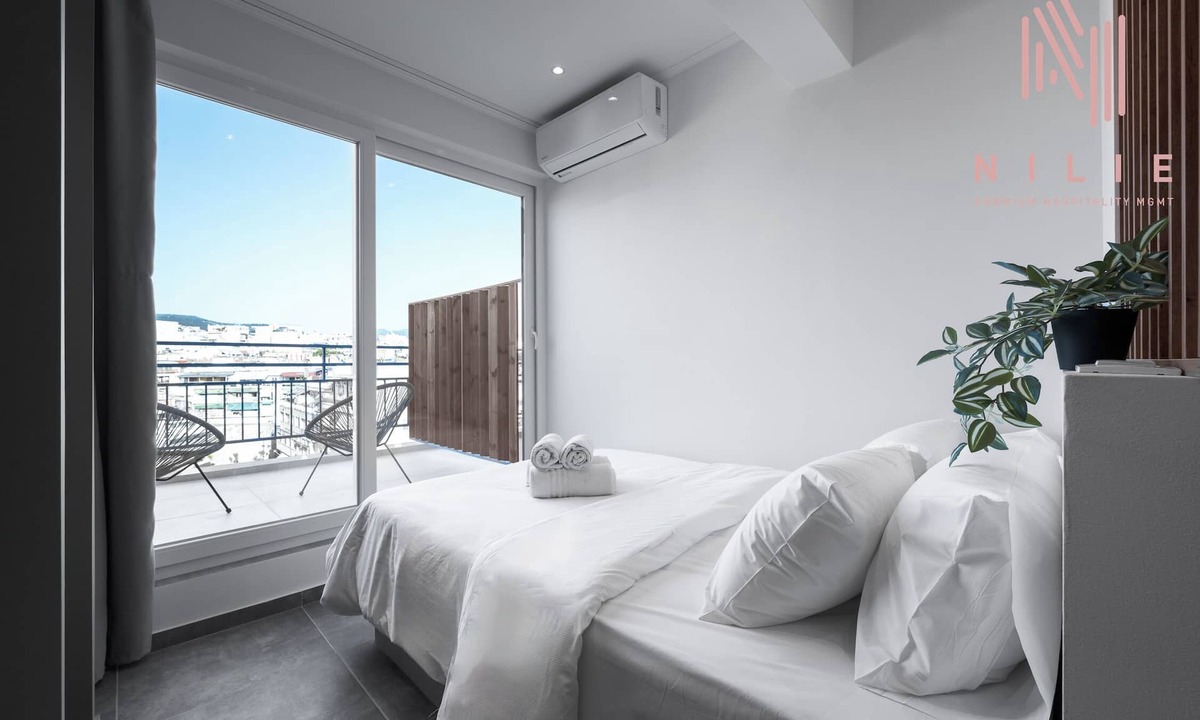 Vardaris Apartment | V1 Residences, Nilie Hospitality MGMT