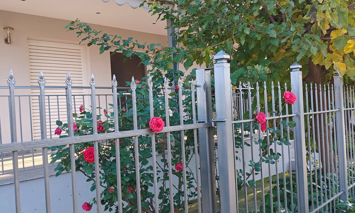 Marathon Villa | Valeria’s Villa: Exclusive Retreat with Musical Instruments Near Idyllic Beaches