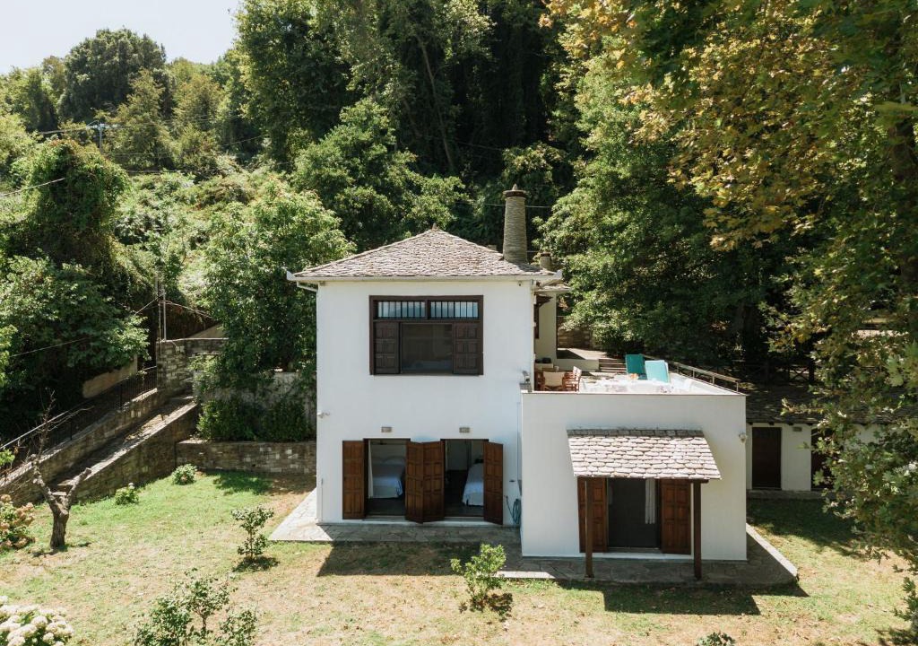 Agios Ioannis House | Villa Aggeliki- Mountain Meets the Sea