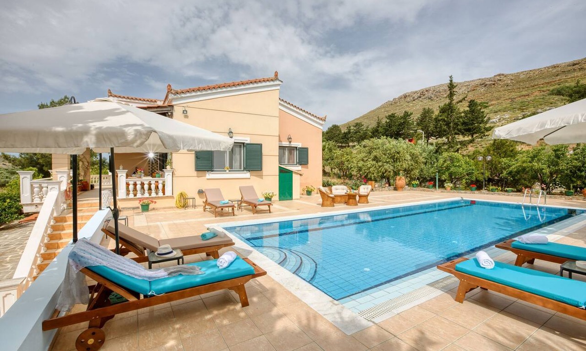 Kastelli Villa | Villa AnnaMaria with Swimming Pool