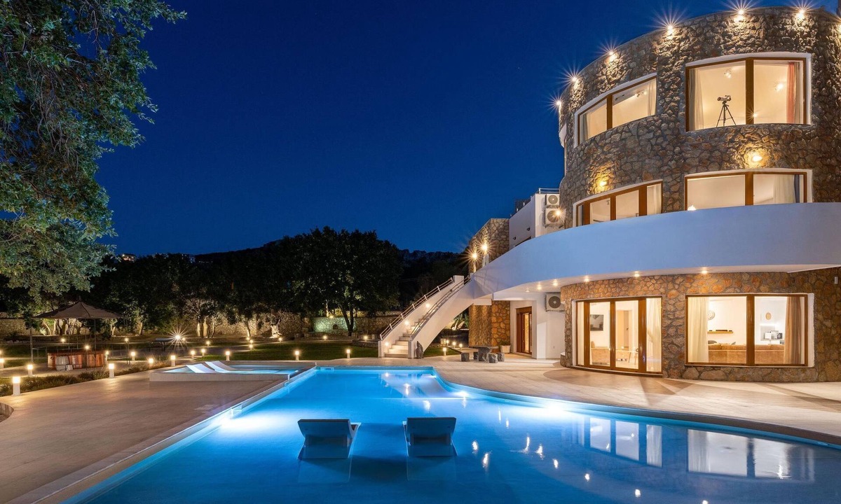 Kallithea House | Villa Hamilton für 12 Personen in Rhodos-Stadt by Interhome