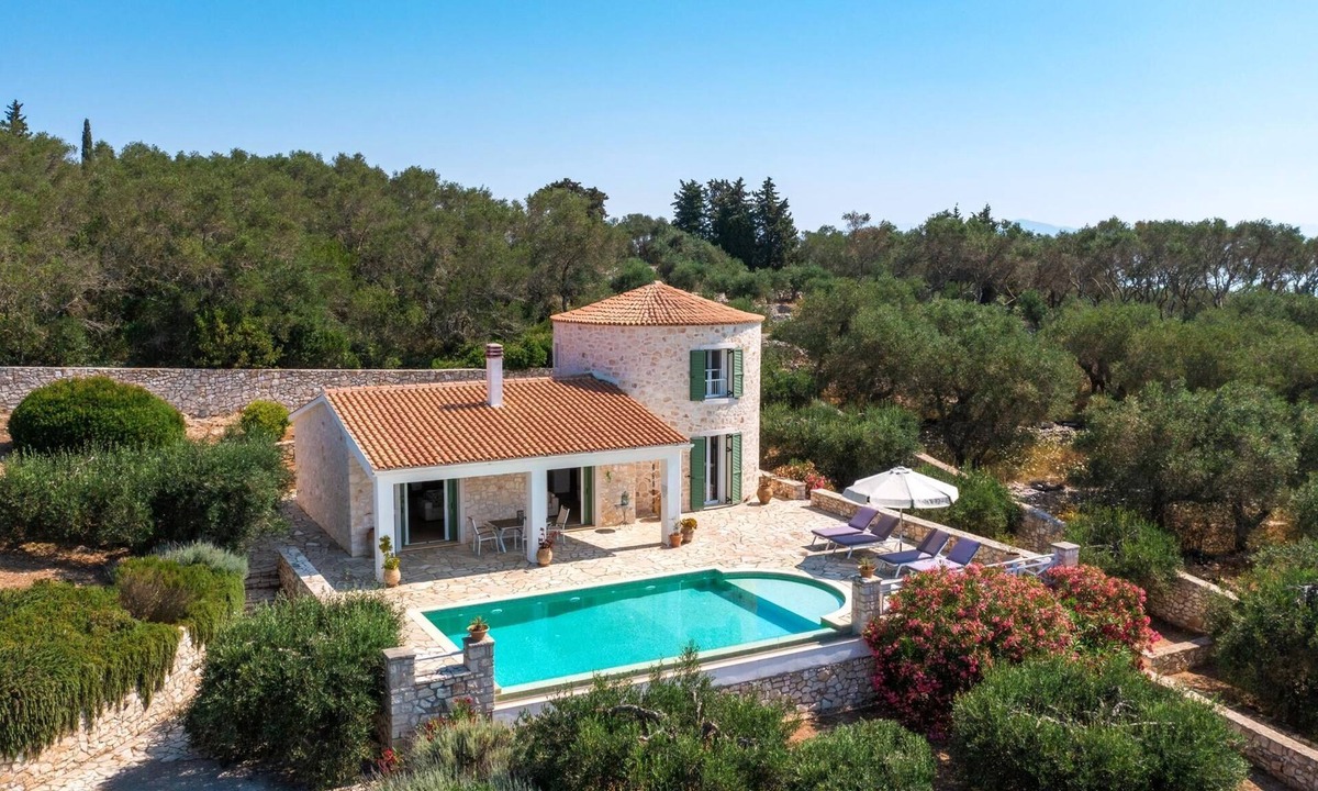 Vlachopoulatika Villa | Villa Kalithea - Stylish Villa with Outstanding Sea & Island Views near Taverna