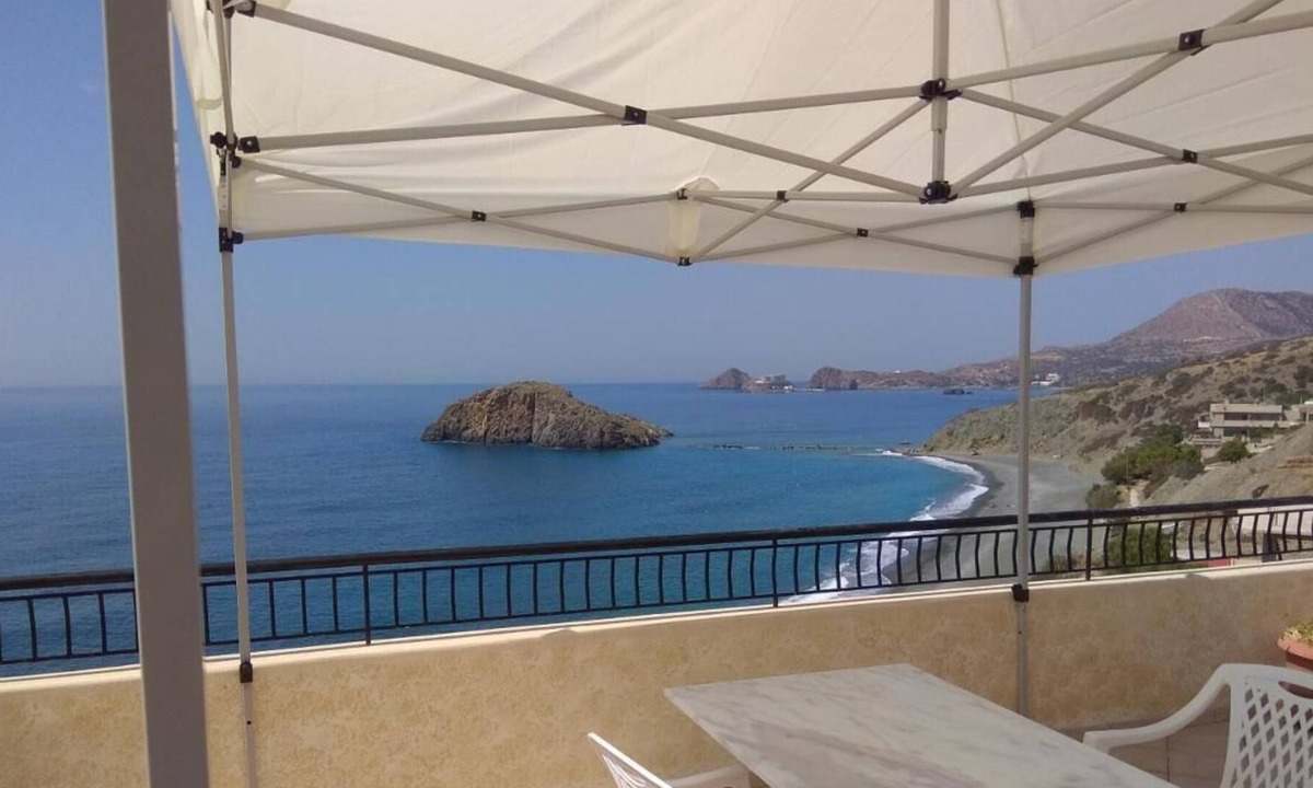 Crisostomos Hotel | Villa Koutsakis