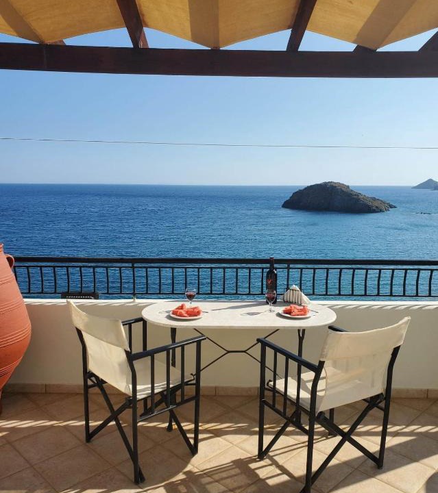 Crisostomos Hotel | Villa Koutsakis