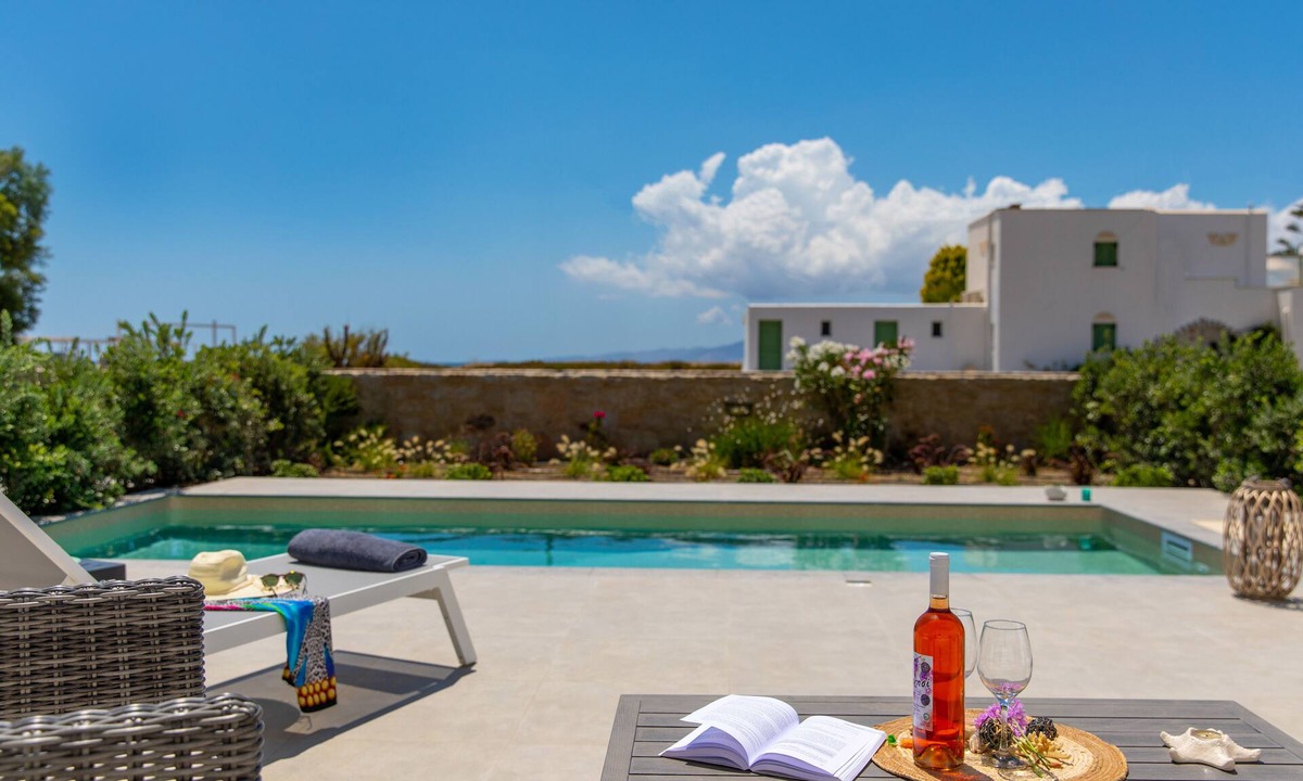 Plaka Villa | Villa Lantana with Private Swimming Pool - Salinus Naxian Villas