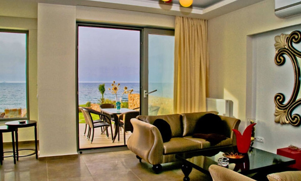 Kato Gouves House | Villa Peri am Strand by Interhome