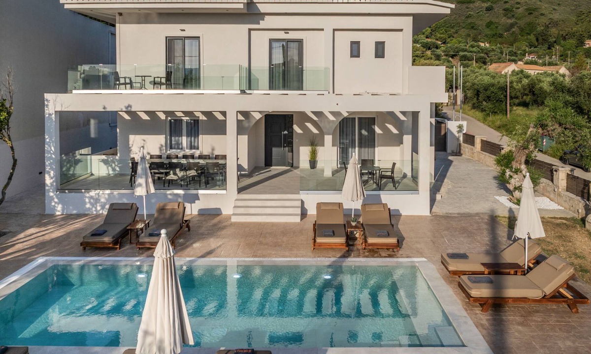 Kalamaki House | Villa V with 6 bedrooms and private pool - Infinity Holiday Villas