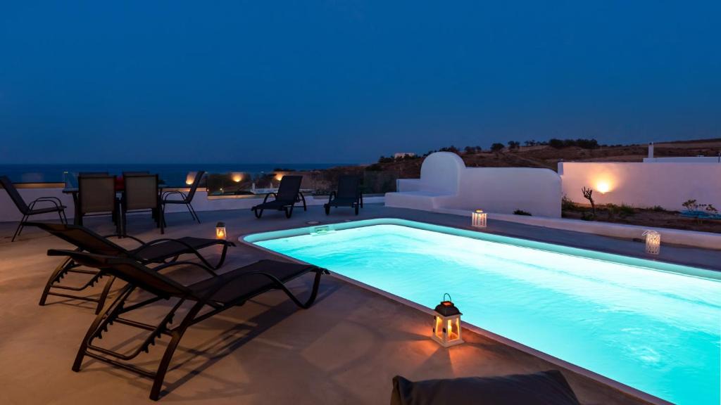 Karterados Villa | Villa Waves