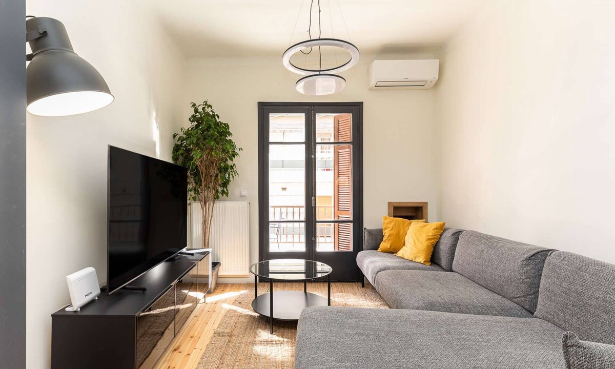 Thessaloniki City Centre Apartment | Vista: Spacious city centre home